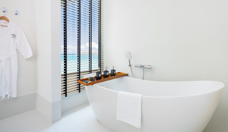 Hard Rock Hotel Maldives_Platinum_Overwater_Villa_Bath
